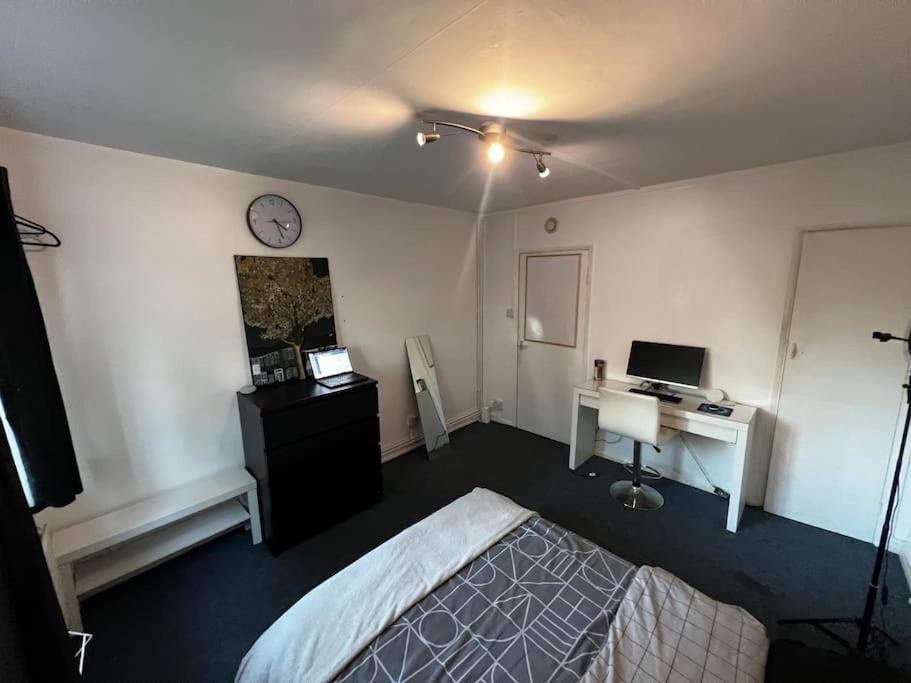1-Bed Flat With Fast Wi-Fi In Prime Location 15Mins From Central London Exterior foto