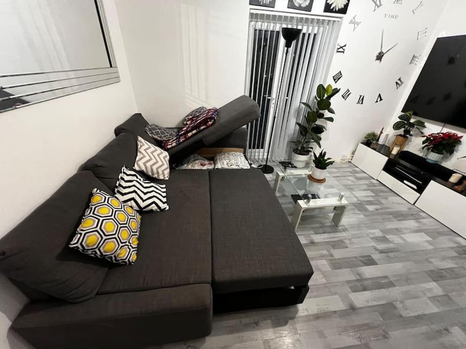1-Bed Flat With Fast Wi-Fi In Prime Location 15Mins From Central London Exterior foto