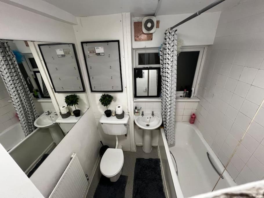 1-Bed Flat With Fast Wi-Fi In Prime Location 15Mins From Central London Exterior foto